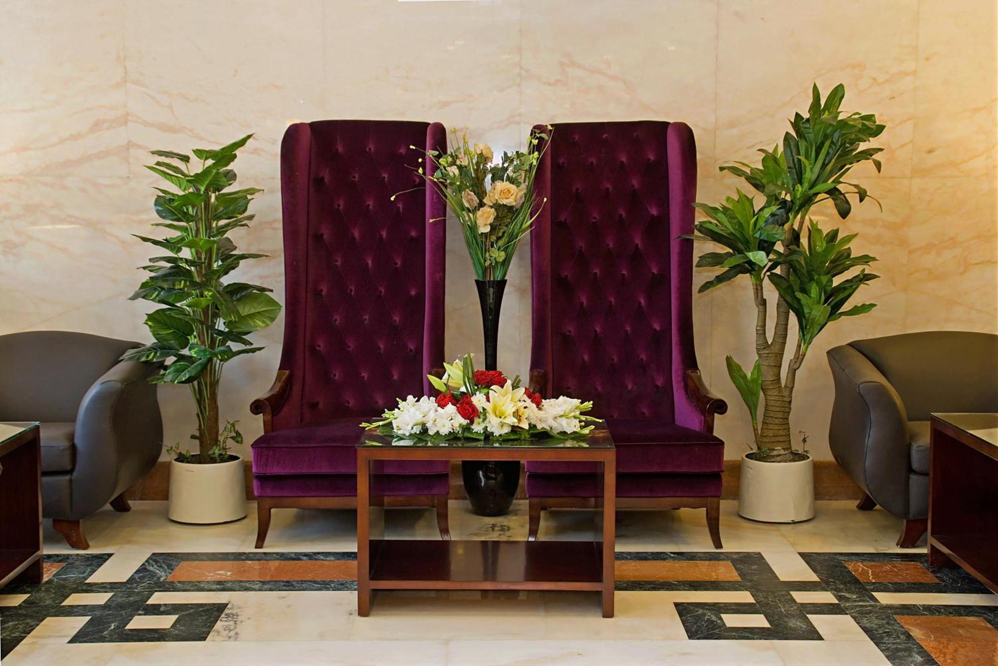 Emaar Royal Hotel Medina Kültér fotó The lobby of the hotel